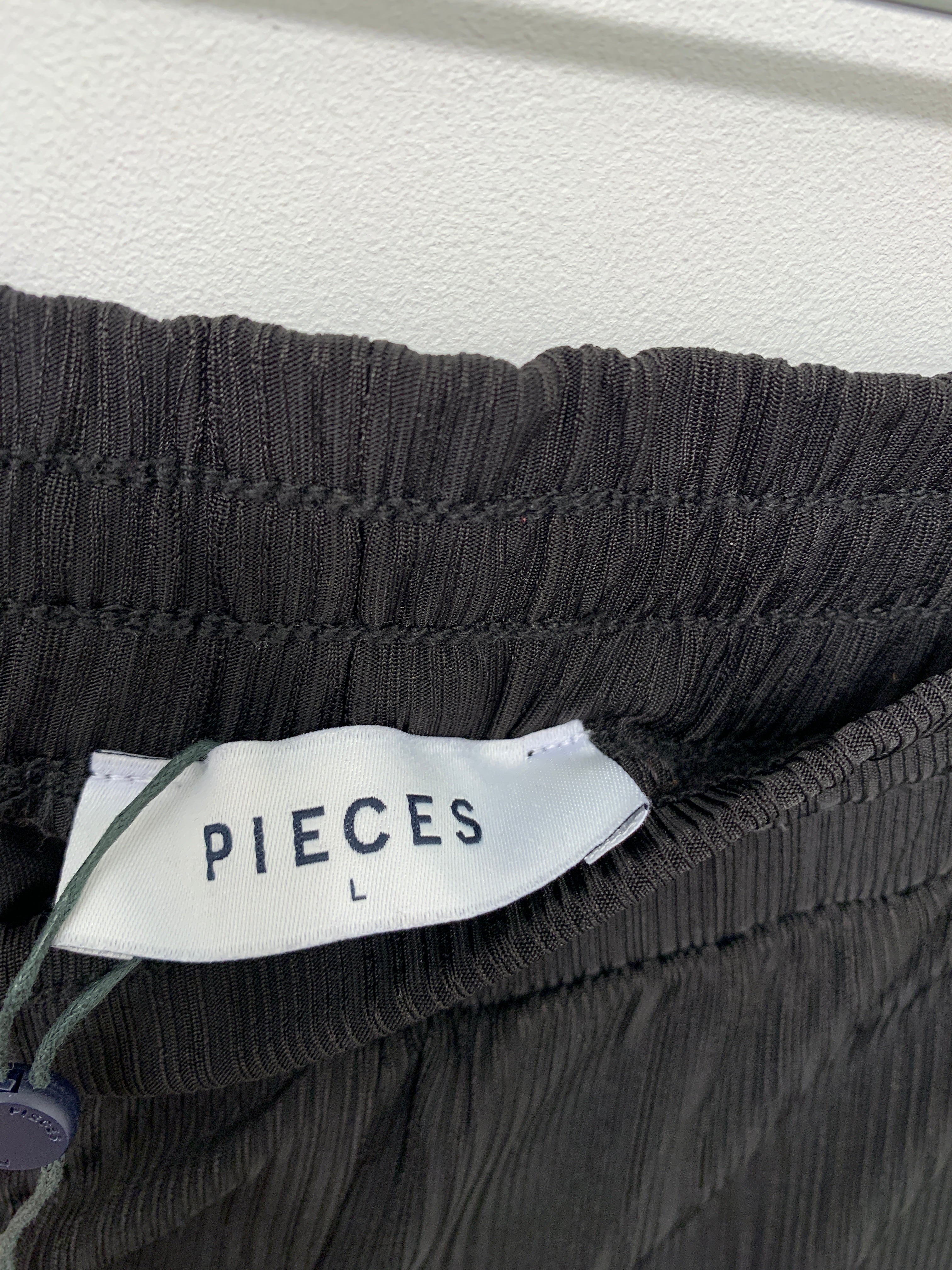 Pieces Bukser